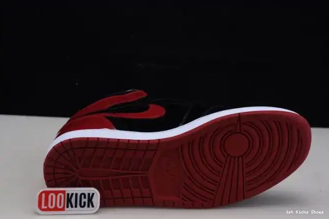 1st Kicks Shoes Jordan Patent Air OG High Bred 555088-063 1 0517